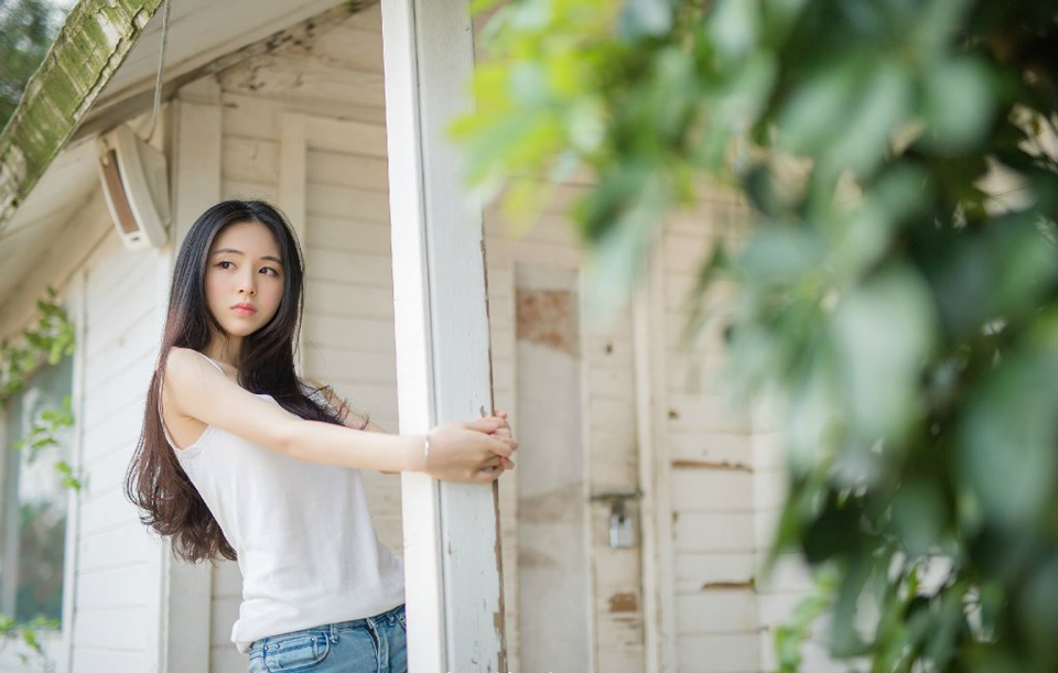 “对了，江东最近可有消息传来？”诸葛亮想了想，抬头看向马良。